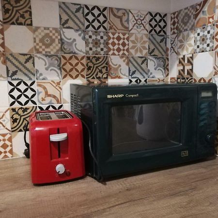 2 Room Apartment In Embasy Area Riga Buitenkant foto