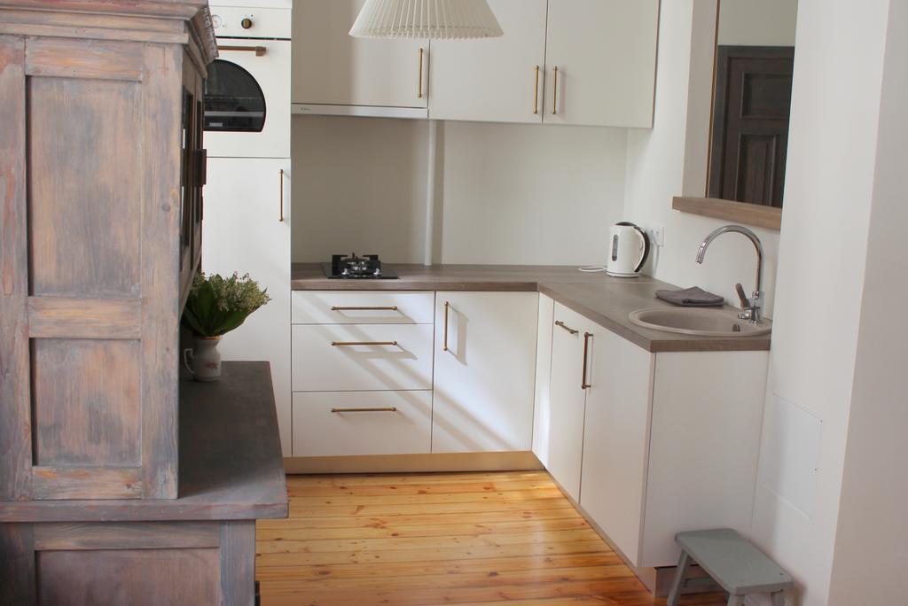 2 Room Apartment In Embasy Area Riga Buitenkant foto