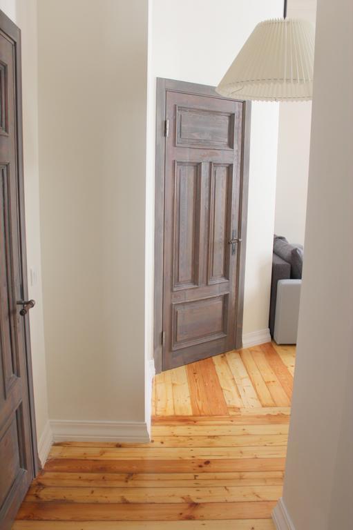 2 Room Apartment In Embasy Area Riga Buitenkant foto
