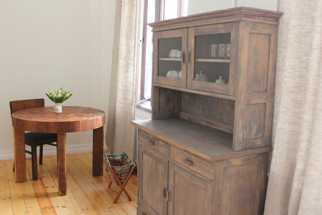 2 Room Apartment In Embasy Area Riga Buitenkant foto