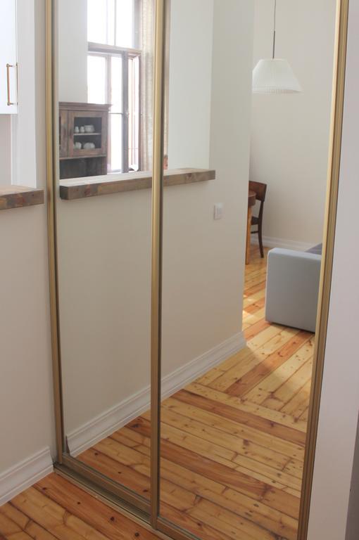 2 Room Apartment In Embasy Area Riga Buitenkant foto