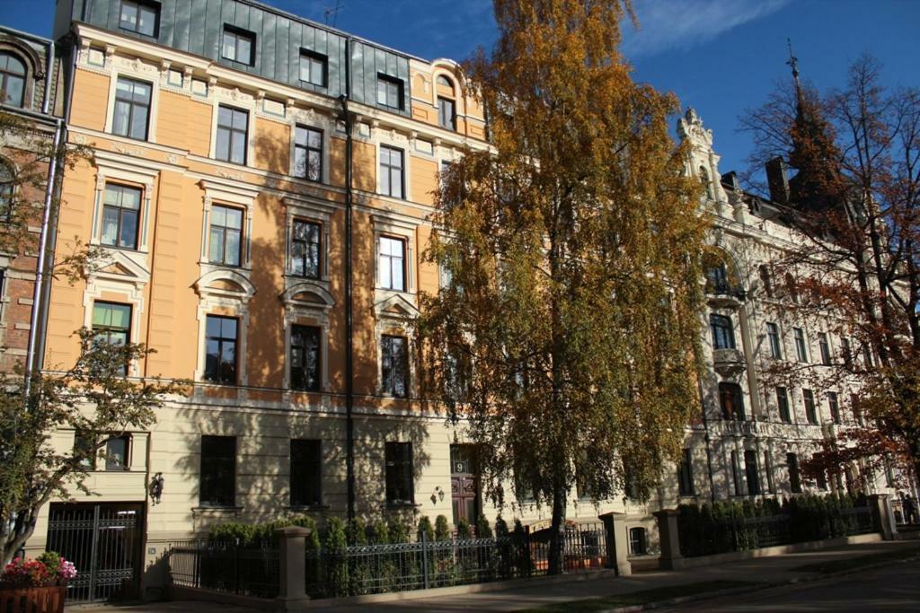 2 Room Apartment In Embasy Area Riga Buitenkant foto
